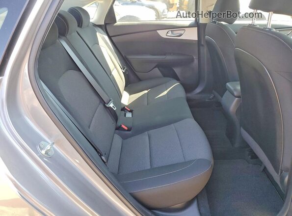 3KPF24AD5PE558747 2023 KIA FORTE Gray უკანა სავარძლების ხედი