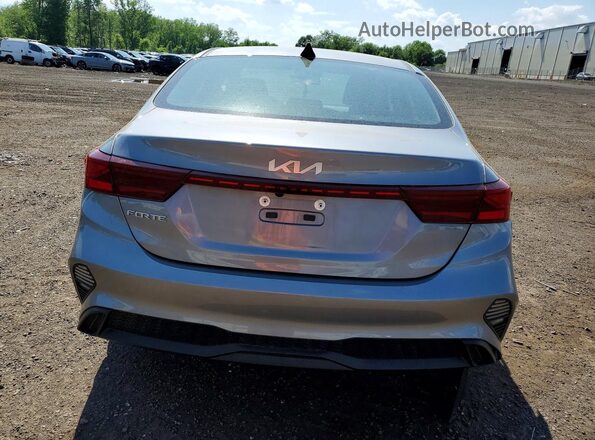 3KPF24AD5RE834038 2024 KIA FORTE Gray Հետևի տեսք