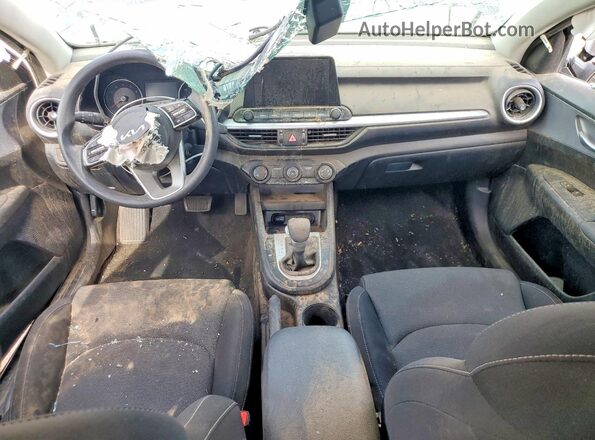 3KPF24AD5RE836596 2024 KIA FORTE Серый Вид панели приборов