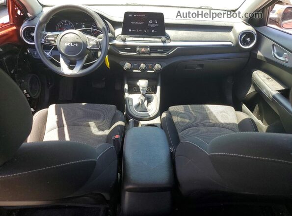 3KPF24AD6NE457391 2022 KIA FORTE Orange Вид панелі приладів