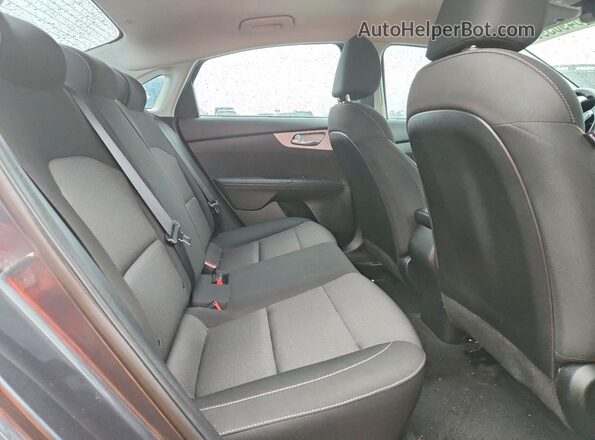 3KPF24AD7PE653858 2023 KIA FORTE Черный Вид задних сидений