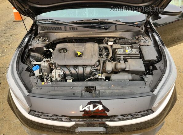 3KPF24AD7RE804930 2024 KIA FORTE Black უკანა სალონის ხედი