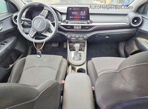 3KPF24AD7RE804930 2024 KIA FORTE Black წინა პანელის ხედი