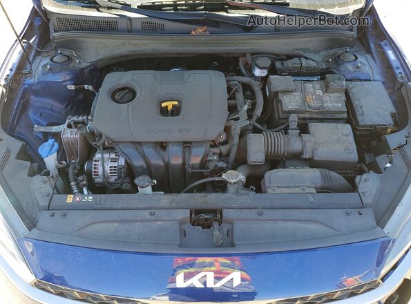 3KPF24AD8NE473334 2022 KIA FORTE Blue უკანა სალონის ხედი
