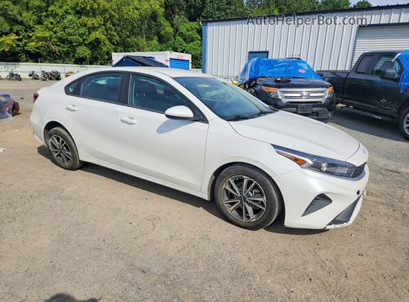 3KPF24AD8PE647003 2023 KIA FORTE White Передня права чверть