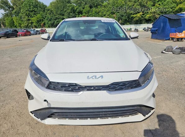 3KPF24AD8PE647003 2023 KIA FORTE White Вид спереду