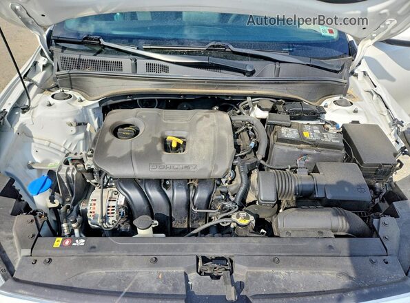 3KPF24AD8PE647003 2023 KIA FORTE White Вид задньої частини салону