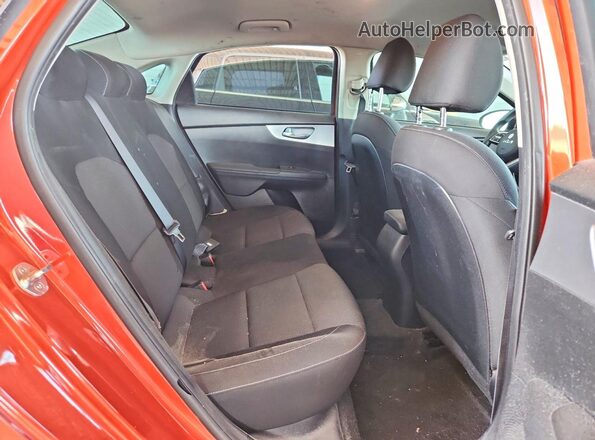 3KPF24AD9NE486092 2022 KIA FORTE Orange Vista de los asientos traseros