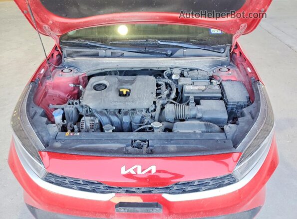 3KPF24AD9PE635250 2023 KIA FORTE Red Vista interior trasera