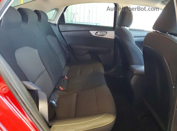 3KPF24AD9PE635250 2023 KIA FORTE Red Vista de los asientos traseros