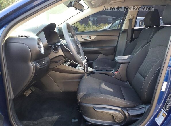 3KPF24ADXLE198949 2020 KIA FORTE Blue Front interior view
