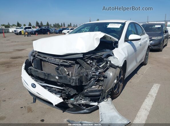 3KPF24ADXME296171 2021 KIA FORTE White წინა მარცხენა ხედი სამი მეოთხედიდან