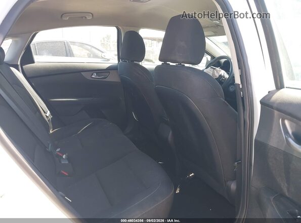 3KPF24ADXME296171 2021 KIA FORTE White VIN კოდის სტიკერის ხედი