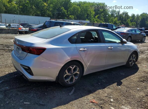 3KPF24ADXME386646 2021 KIA FORTE Silver Trasero derecho