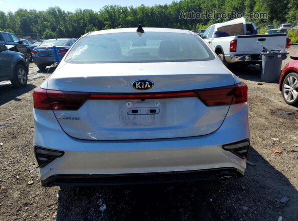 3KPF24ADXME386646 2021 KIA FORTE Silver Vista trasera