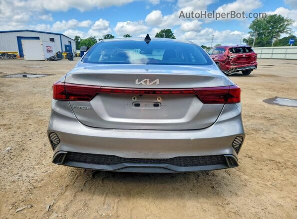 3KPF24ADXPE587869 2023 KIA FORTE Серый Вид сзади