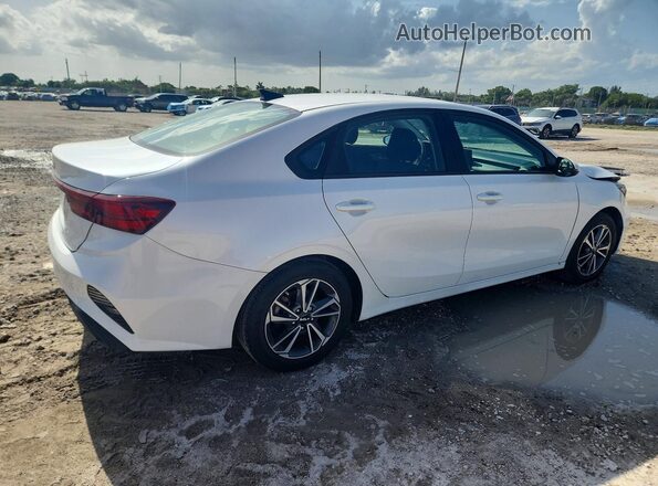 3KPF24ADXPE591923 2023 KIA FORTE White Задня права чверть