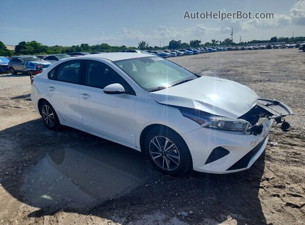 3KPF24ADXPE591923 2023 KIA FORTE White Передня права чверть