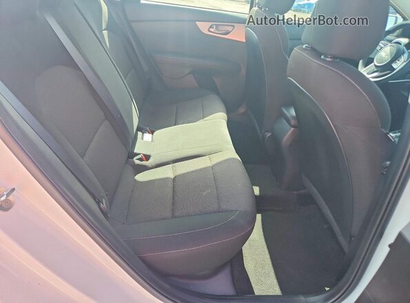 3KPF24ADXPE591923 2023 KIA FORTE White Вид задньої частини салону