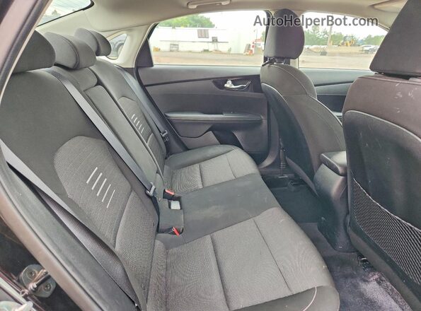 3KPF34AD2KE062522 2019 KIA FORTE Black Widok tylnych siedzeń