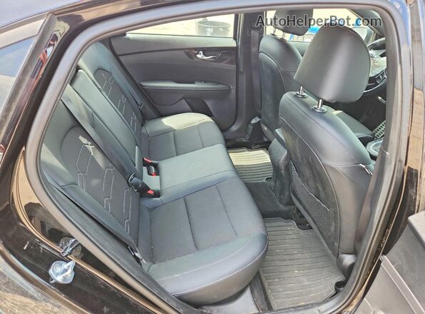 3KPF34AD3ME331565 2021 KIA FORTE Black Вид задніх сидінь
