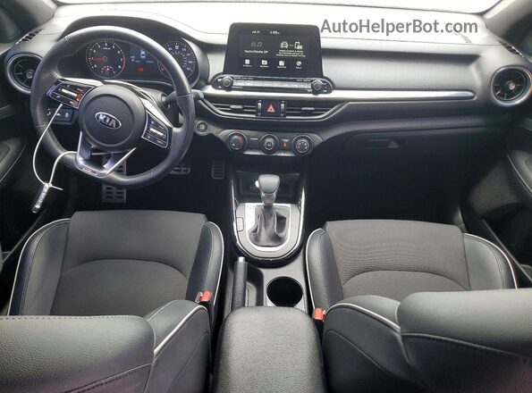 3KPF34AD5ME404340 2021 KIA FORTE White Widok deski rozdzielczej