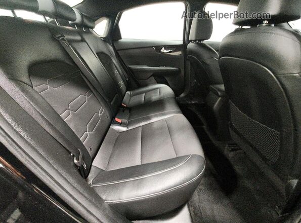 3KPF34AD6ME275752 2021 KIA FORTE Black Вид задніх сидінь