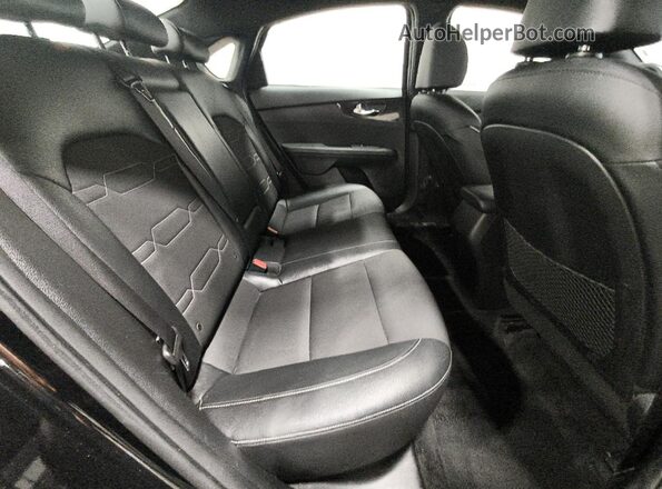 3KPF34AD6ME275752 2021 KIA FORTE Black 