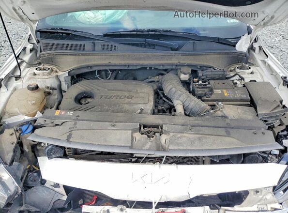 3KPF44AC6NE456940 2022 KIA FORTE White უკანა სალონის ხედი