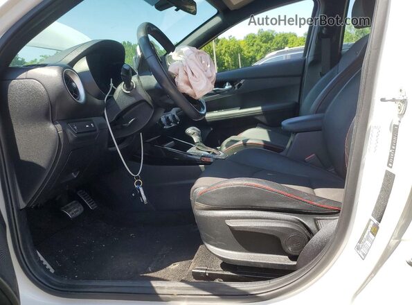 3KPF44AC7LE214817 2020 KIA FORTE Белый Вид салона спереди