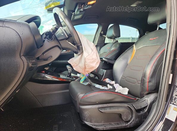 3KPF44AC8ME272596 2021 KIA FORTE Black Front interior view