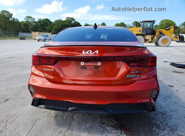 3KPF54AD1NE437072 2022 KIA FORTE Orange Widok z tyłu
