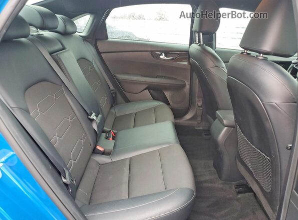 3KPF54AD2NE455757 2022 KIA FORTE Синий Вид задних сидений