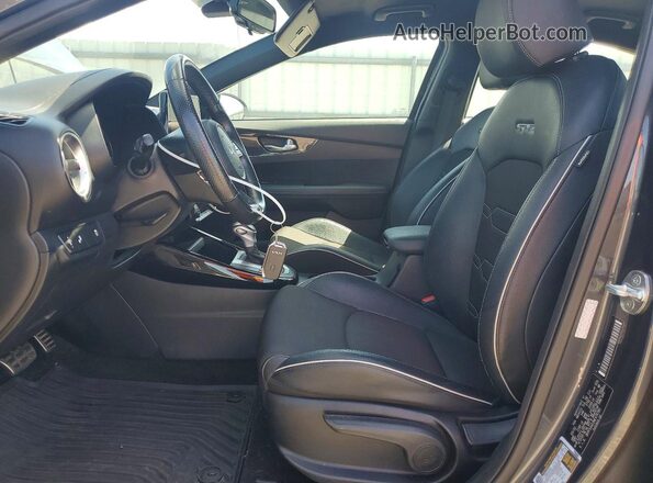 3KPF54AD2NE478780 2022 KIA FORTE Gray Вид салону спереду