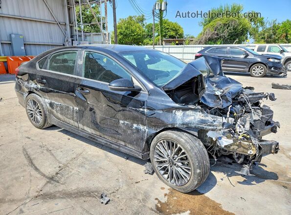 3KPF54AD2PE660126 2023 KIA FORTE Черный Передняя правая четверть