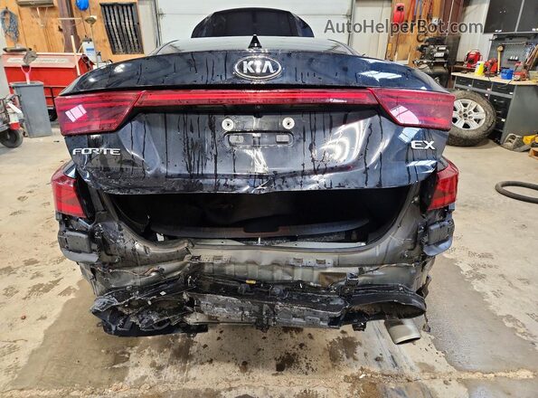 3KPF54AD7LE237052 2020 KIA FORTE Black Widok z tyłu
