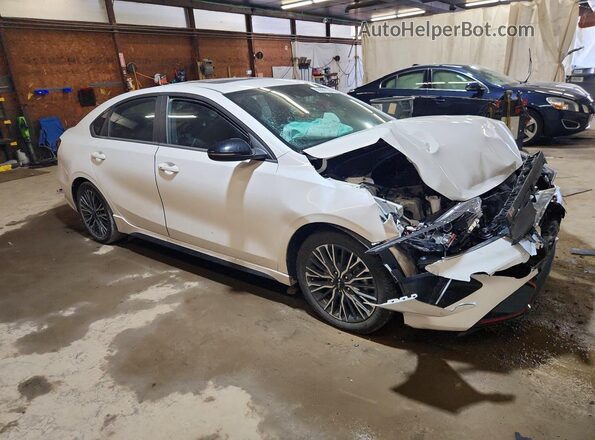 3KPF54AD7PE594561 2023 KIA FORTE White Przód prawy