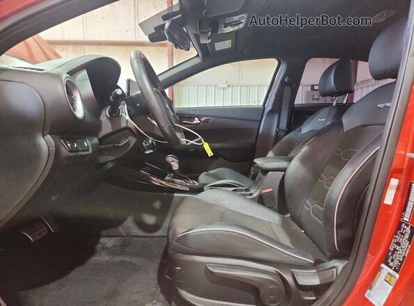 3KPF54AD7PE658887 2023 KIA FORTE Orange წინა სალონის ხედი