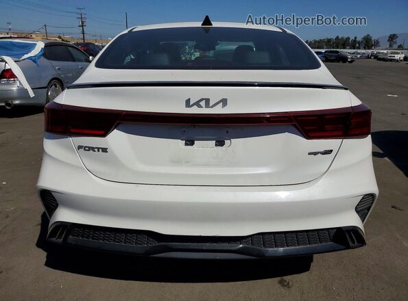 3KPF54AD8PE575047 2023 KIA FORTE White Rear view