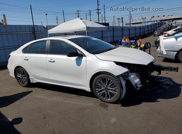 3KPF54AD8PE575047 2023 KIA FORTE White Front right
