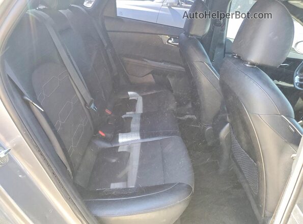 3KPF54AD9PE522843 2023 KIA FORTE Silver უკანა სავარძლების ხედი