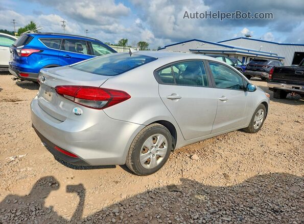 3KPFK4A70HE097517 2017 KIA FORTE Silver Trasero derecho