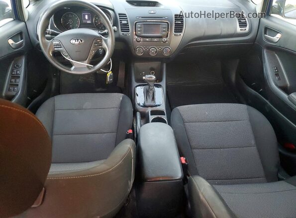 3KPFK4A72JE272937 2018 KIA FORTE Blue Вид панелі приладів