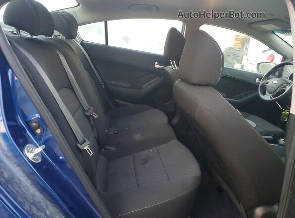 3KPFK4A72JE272937 2018 KIA FORTE Blue Вид задніх сидінь