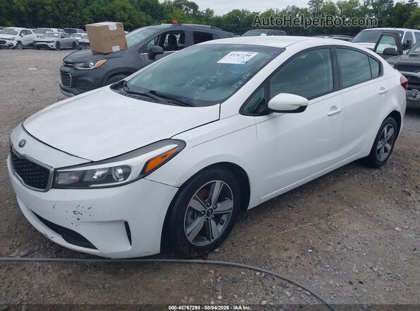 3KPFL4A70JE245197 2018 KIA FORTE White Vista tres cuartos delantera izquierda