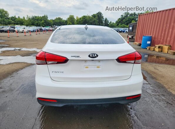 3KPFL4A75HE018680 2017 KIA FORTE White Հետևի տեսք