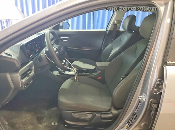3KPFT4DE0SE103217 2025 KIA K4 Серый Вид салона спереди