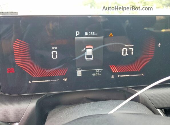 3KPFT4DE1TE311432 2026 KIA K4 Silver ხელსაწყოთა პანელის ხედი