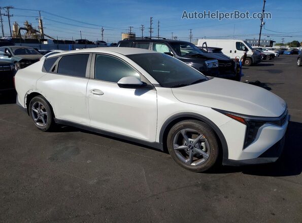 3KPFT4DE2SE091670 2025 KIA K4 White წინა მარჯვენა
