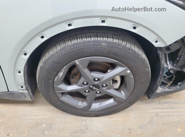 3KPFT4DE3SE019683 2025 KIA K4 Gray 